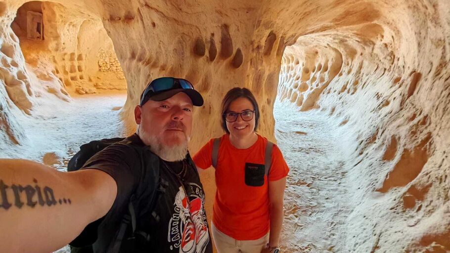 La Espa&ntilde;a M&aacute;gica. Arnedo, la rupestre Cueva de los Cien Pilares, la "Capadocia Espa&ntilde;ola"/ Fran Contreras