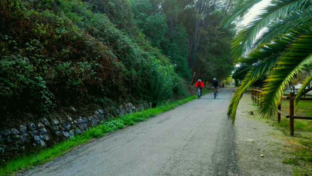 Turismo activo en la vía verde subbética cordobesa.
