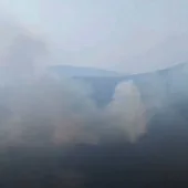 La extinción del incendio de la Mierla se concentra en Los Condemios La extinción del incendio de la Mierla se concentra en Los Condemios