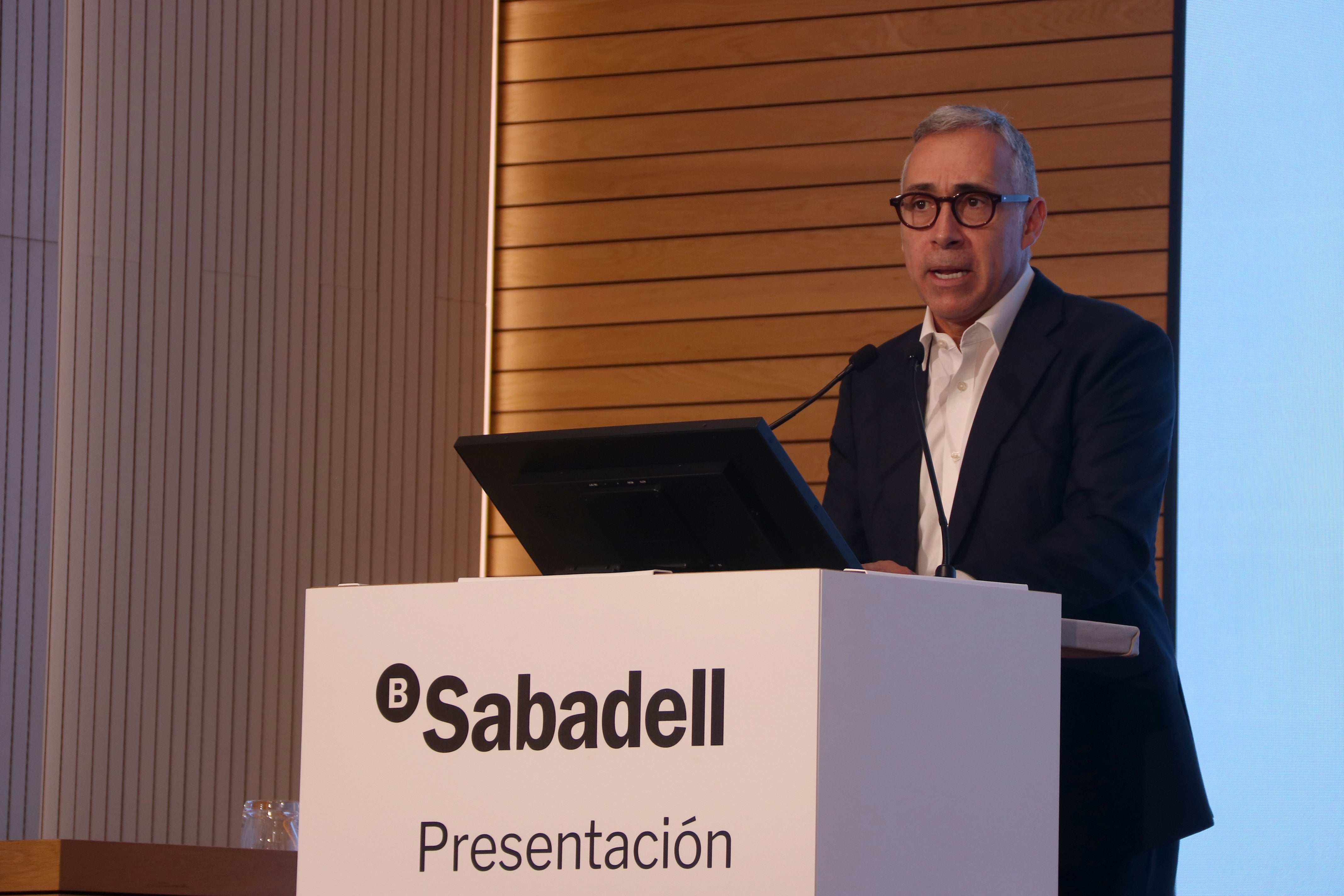 El Banc Sabadell assegura que ha deixat enrere l'impacte de l'OPA El Banc Sabadell assegura que ha deixat enrere l'impacte de l'OPA