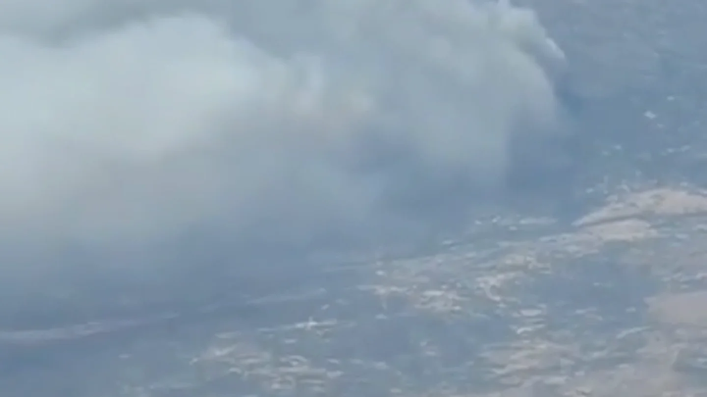 Vista aérea del incendio en Burgohondo (Ávila) Vista aérea del incendio en Burgohondo (Ávila)