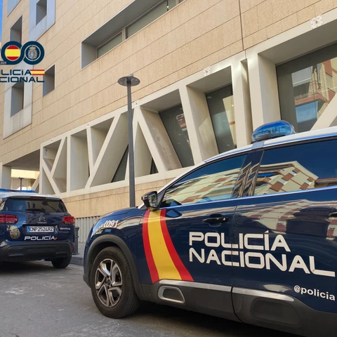 La Policía Nacional ha detenido en la pedanía de Torrellano un hombre con Una Orden Europea de Detención.