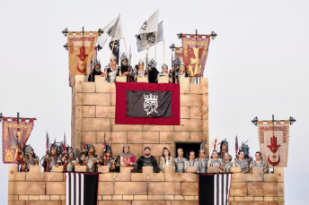 La Vila Joiosa vive este fin de semana los actos más multitudinarios de sus fiestas de Moros y Cristianos La Vila Joiosa vive este fin de semana los actos más multitudinarios de sus fiestas de Moros y Cristianos