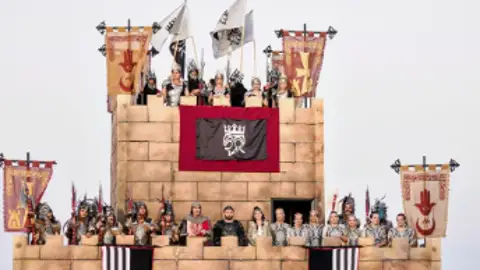 La Vila Joiosa vive este fin de semana los actos más multitudinarios de sus fiestas de Moros y Cristianos La Vila Joiosa vive este fin de semana los actos más multitudinarios de sus fiestas de Moros y Cristianos