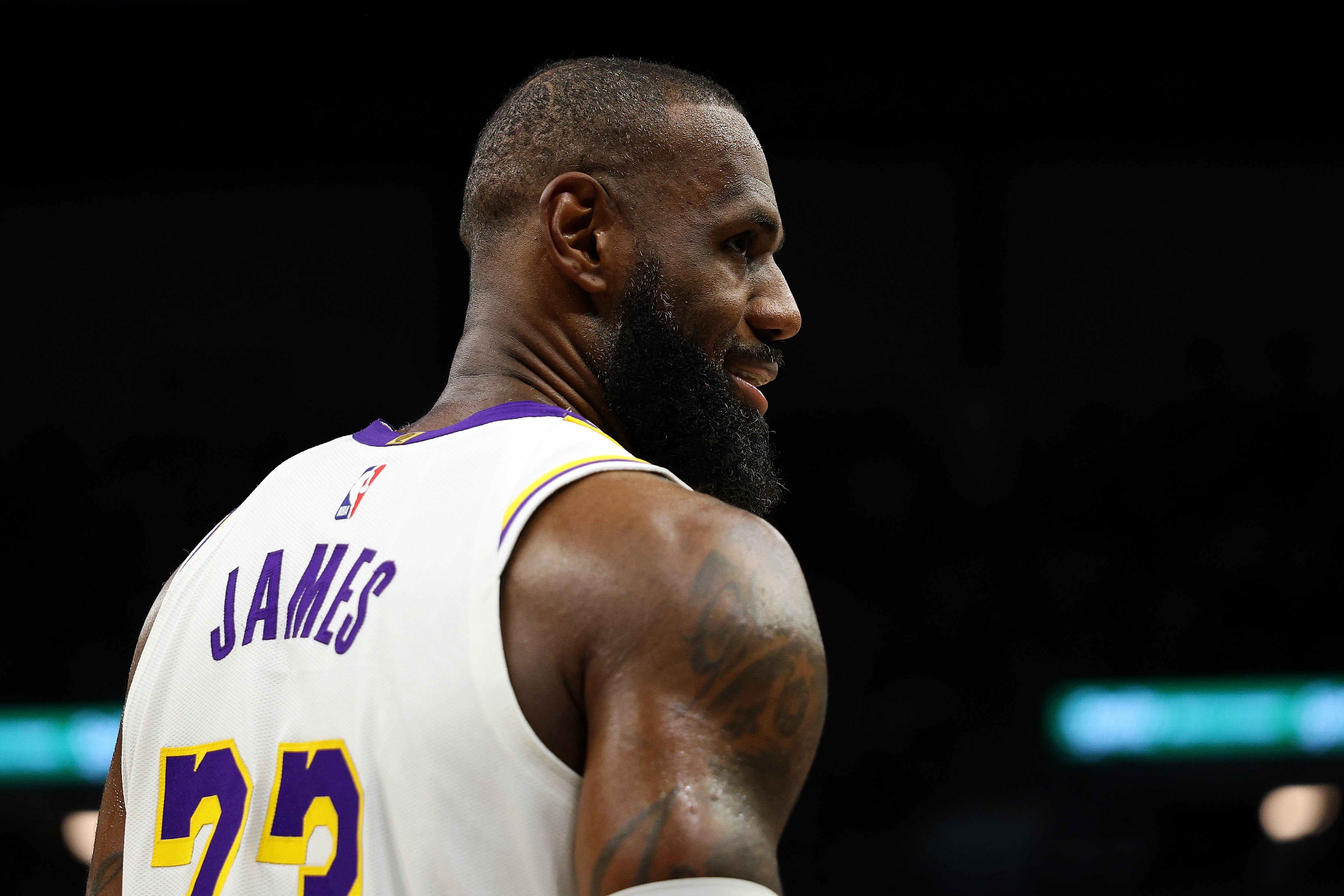 Bombazo en la NBA: Lebron James llega a los Philadelphia 76ers y revoluciona la mejor liga del mundo Bombazo en la NBA: Lebron James llega a los Philadelphia 76ers y revoluciona la mejor liga del mundo