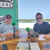 Matthew Meacham, propietario de Sa Punta, con Iván Martín. Matthew Meacham, propietario de Sa Punta, con Iván Martín.