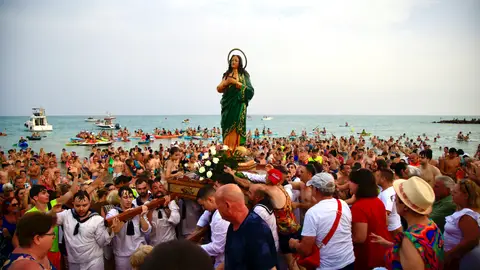 El Desembarco de Santa María Magdalena vuelve a emocionar a Moncofa El Desembarco de Santa María Magdalena vuelve a emocionar a Moncofa
