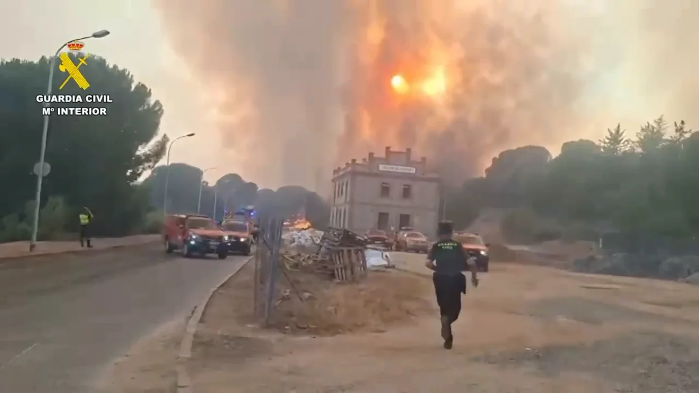 Incendio en Pelayos de la Presa (Madrid) Incendio en Pelayos de la Presa (Madrid)