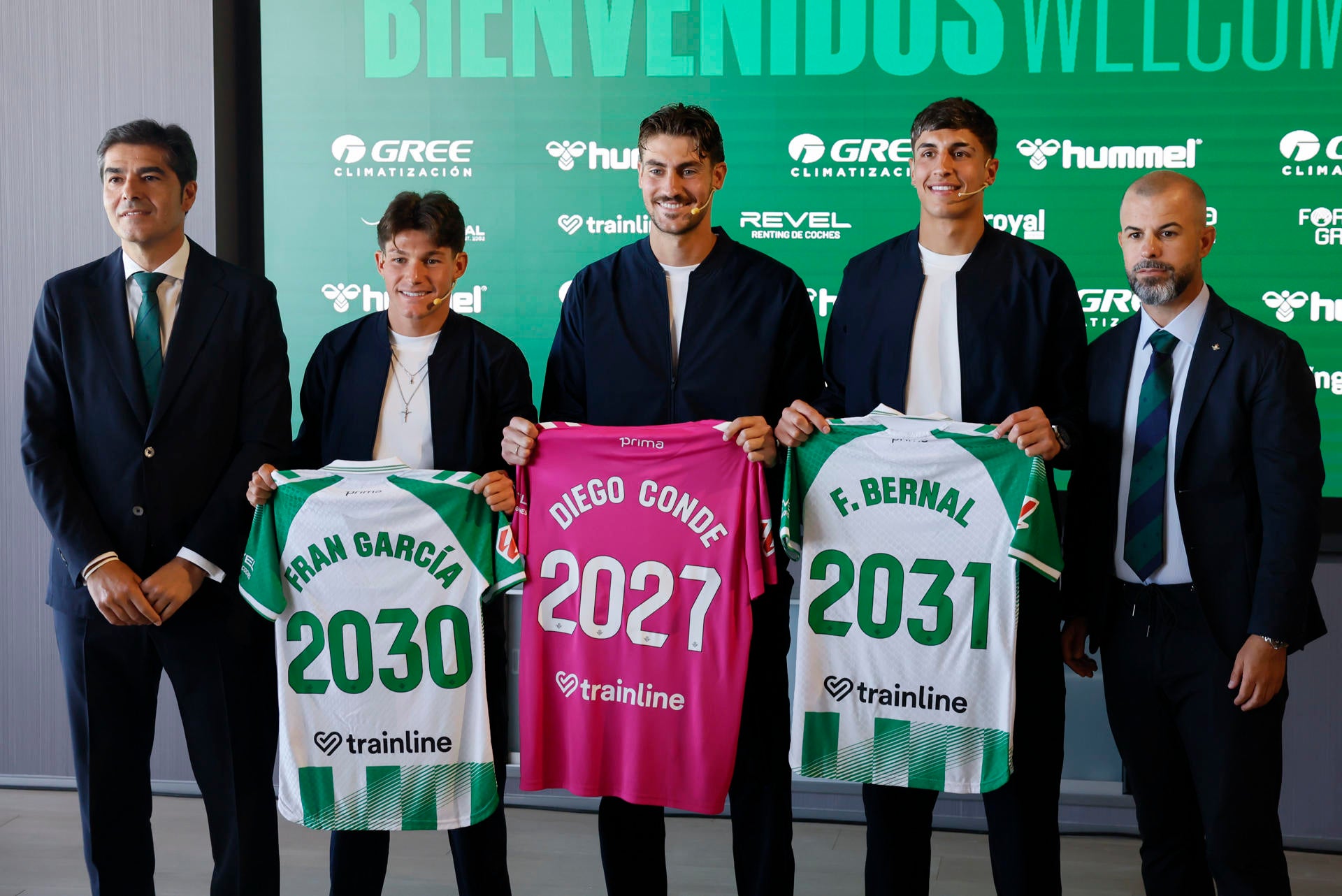Los nuevos fichajes, ilusionados con su Betis Los nuevos fichajes, ilusionados con su Betis