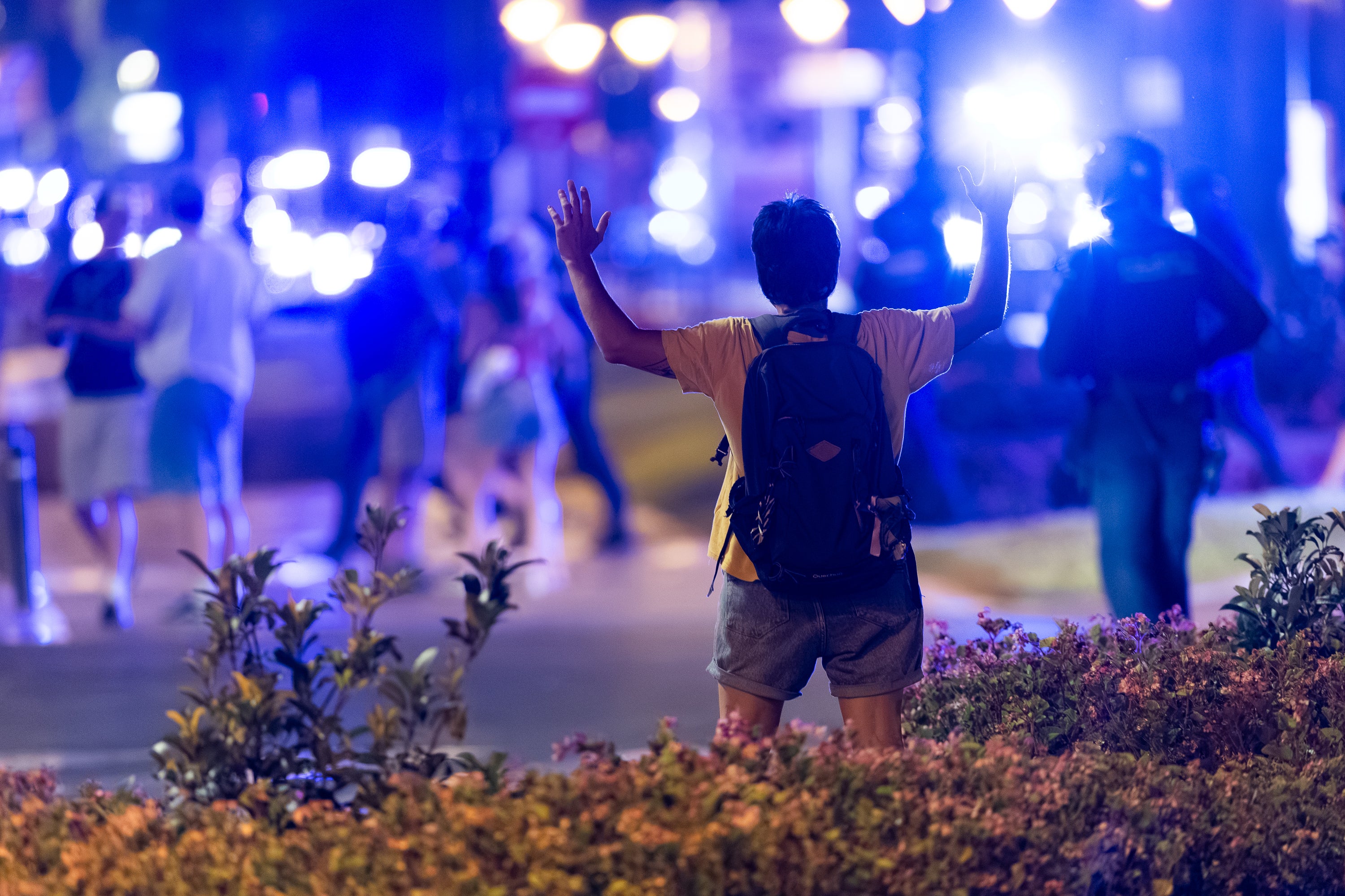 Un fotoperiodista denuncia la agresión de los antidisturbios en la manifestación contra la saturación turística en Palma Un fotoperiodista denuncia la agresión de los antidisturbios en la manifestación contra la saturación turística en Palma