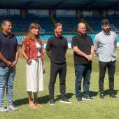 La concejala de Deportivas del Ayuntamiento de Salamanca, Almudena Parres, ha acompañado a Rafa Dueñas, Iker Muniain, Manuel Lovato y Carlos Valverde