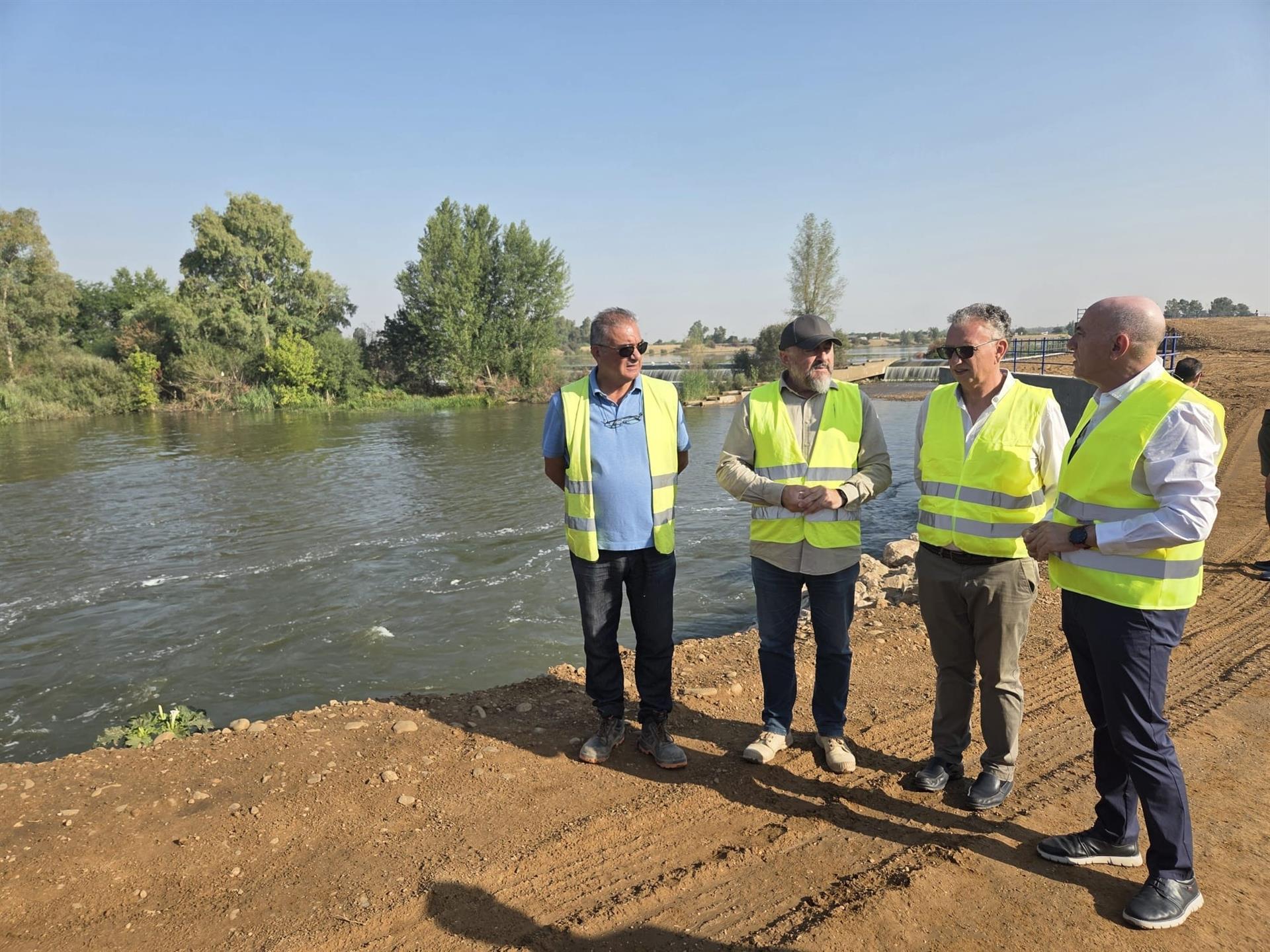 Concluyen las obras de los dos azudes del río Guadiana a su paso por Badajoz tras una inversión de 8 millones Concluyen las obras de los dos azudes del río Guadiana a su paso por Badajoz tras una inversión de 8 millones