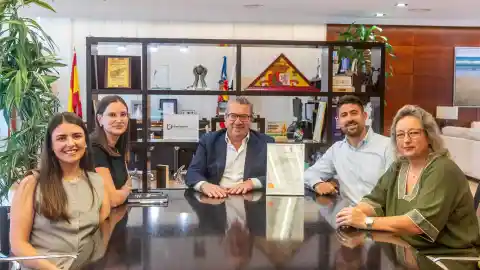 Benidorm recoge el certificado que verifica su huella hídrica durante 2025 Benidorm recoge el certificado que verifica su huella hídrica durante 2025