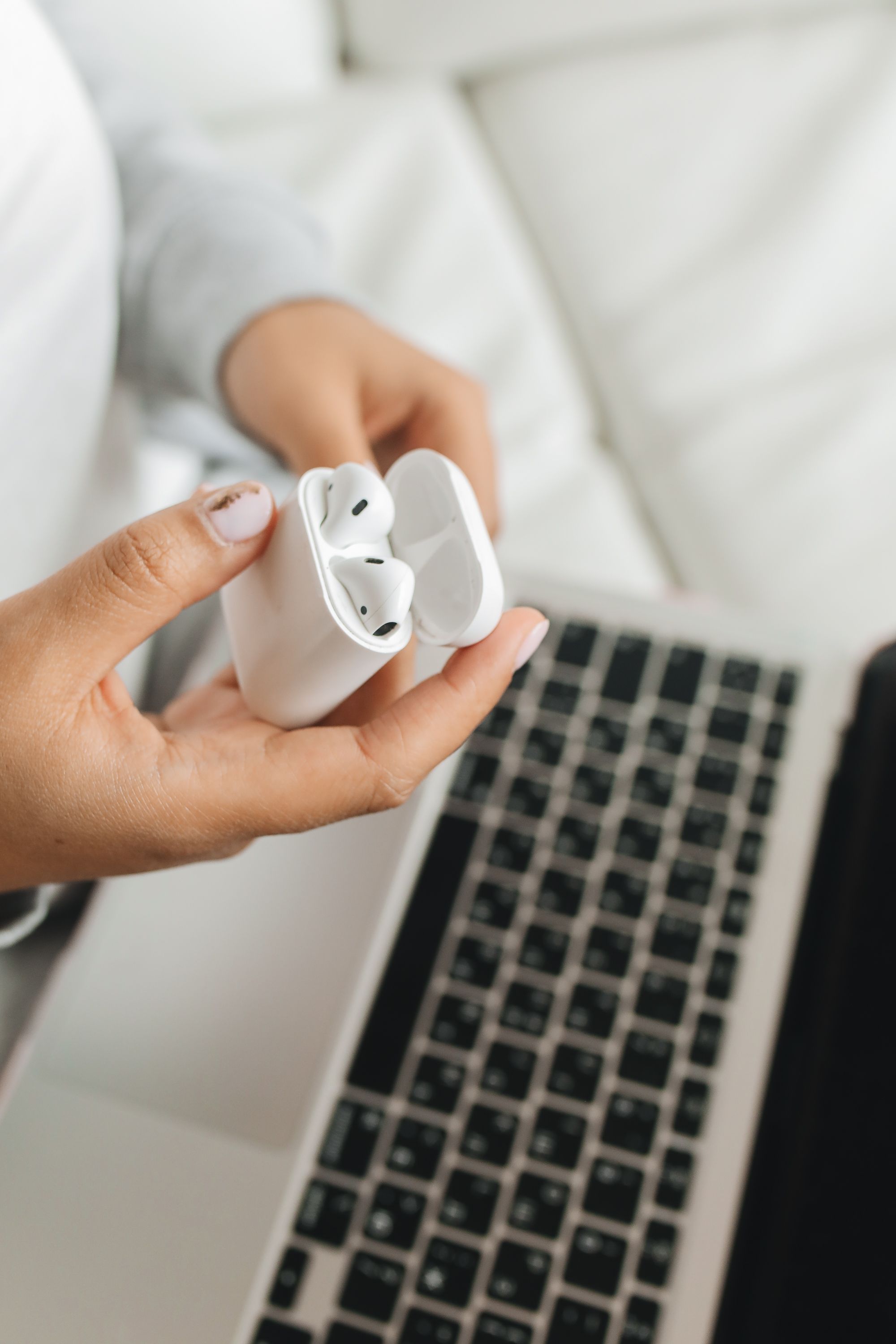 ¿Es peligroso usar auriculares Bluetooth? Un experto lo aclara: "La ciencia lo ha medido, literalmente" ¿Es peligroso usar auriculares Bluetooth? Un experto lo aclara: "La ciencia lo ha medido, literalmente"