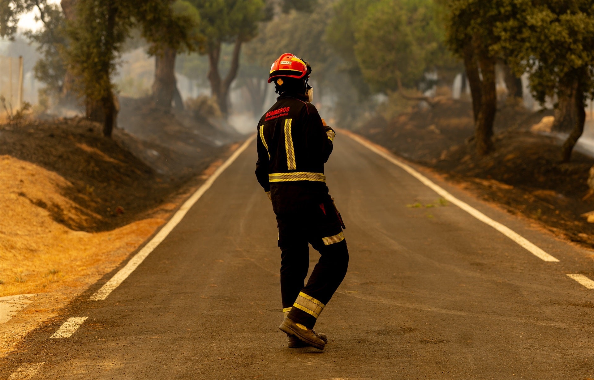 El bombero forestal, viral por su carta sobre los incendios, pide autocrítica: "Si hiciéramos los deberes y dejáramos de decir que lo arregle el Estado..." episode artwork