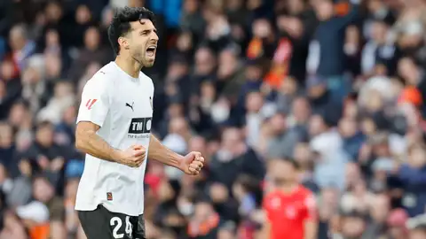 Cömert se despide del Valencia: “Mi objetivo siempre fue triunfar en el Valencia” Cömert se despide del Valencia: “Mi objetivo siempre fue triunfar en el Valencia”