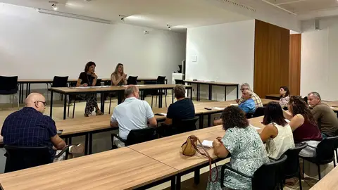 Reunión del Ayuntamiento de Alicante con comerciantes locales Reunión del Ayuntamiento de Alicante con comerciantes locales