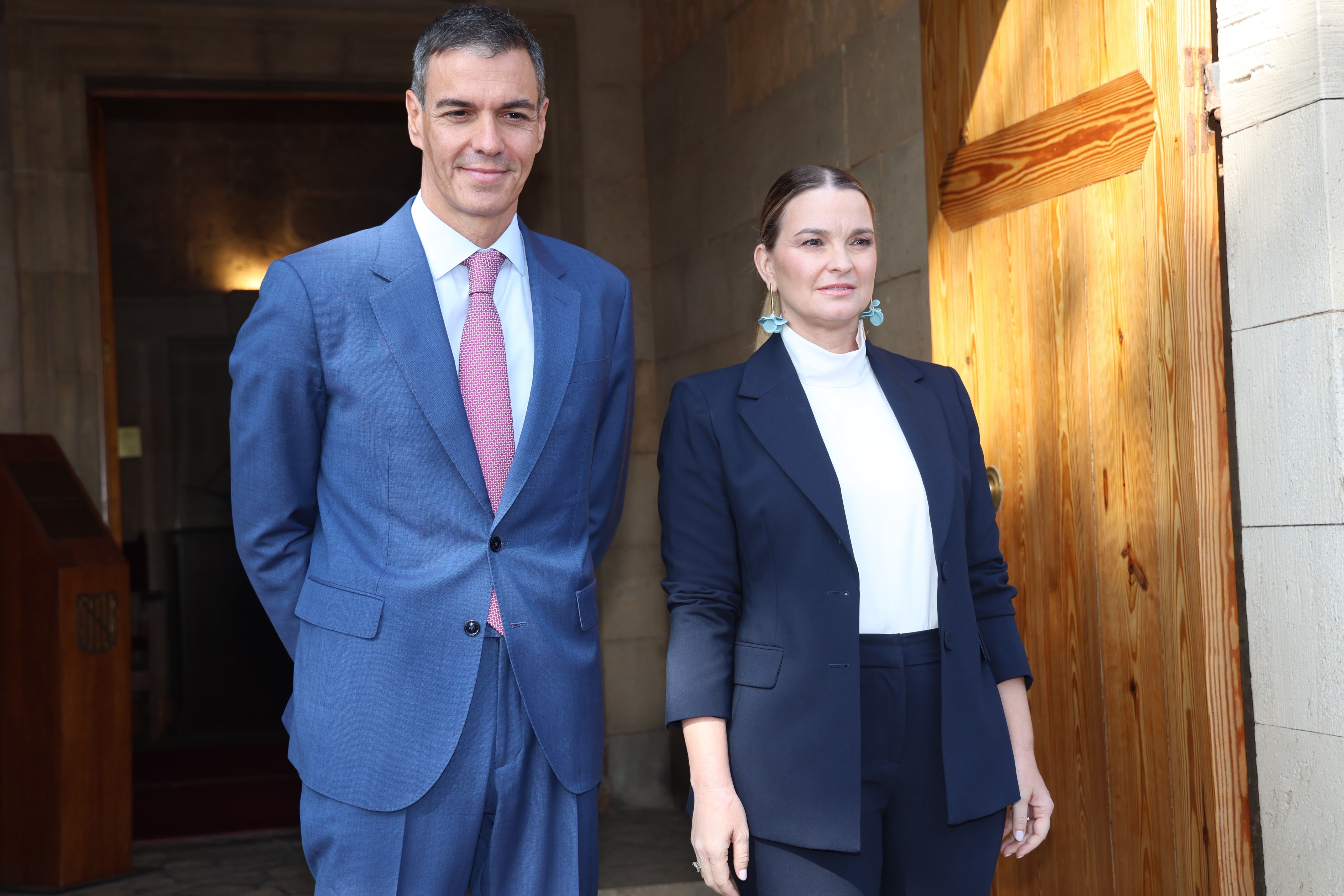 Prohens pide a Sánchez un plan ante la "emergencia migratoria" en Baleares y respalda el pacto europeo de migraciones Prohens pide a Sánchez un plan ante la "emergencia migratoria" en Baleares y respalda el pacto europeo de migraciones