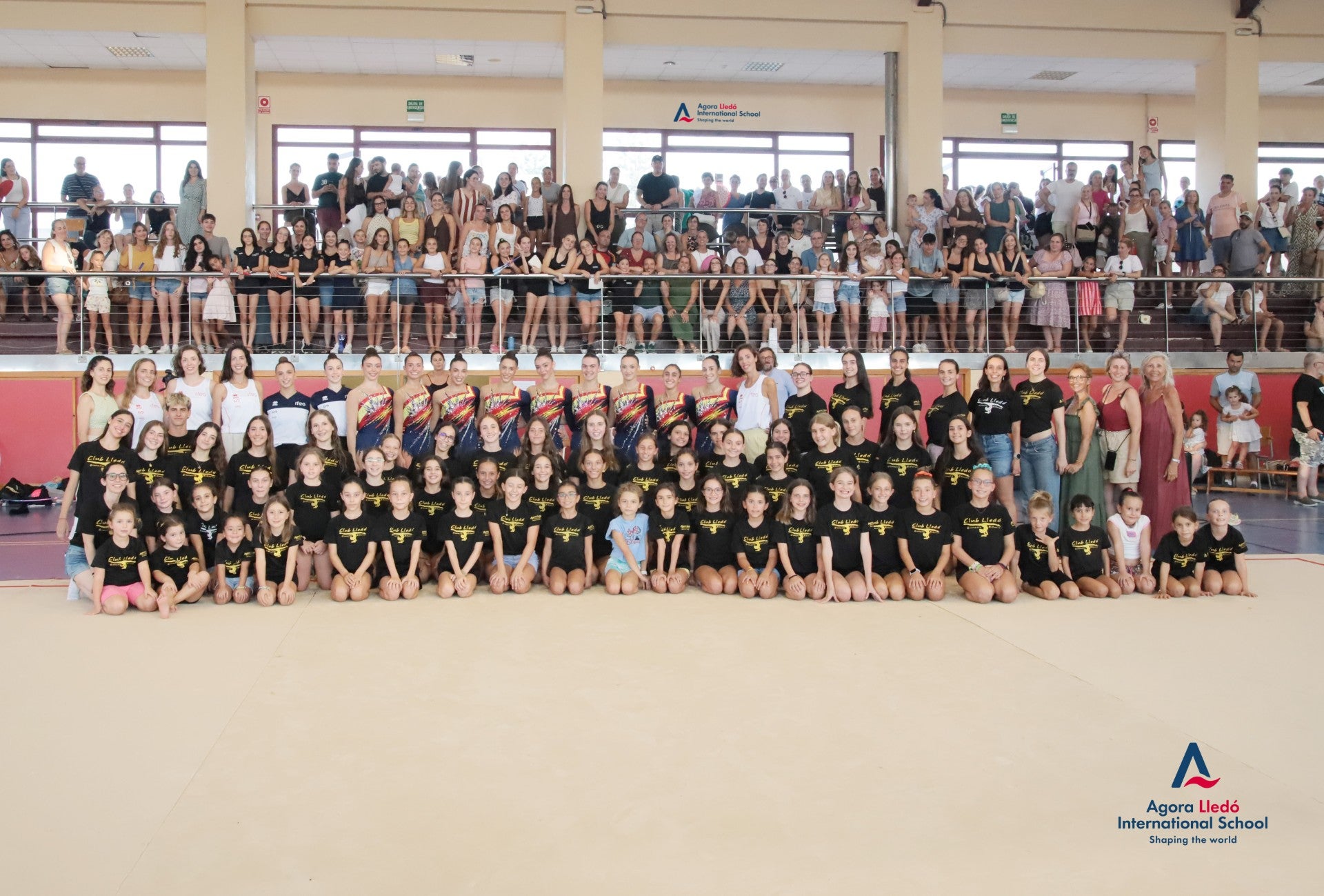 El Polideportivo Marta Linares se llena hasta la bandera en la jornada de puertas abiertas del conjunto español de gimnasia rítmica El Polideportivo Marta Linares se llena hasta la bandera en la jornada de puertas abiertas del conjunto español de gimnasia rítmica