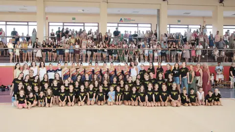 El Polideportivo Marta Linares se llena hasta la bandera en la jornada de puertas abiertas del conjunto español de gimnasia rítmica El Polideportivo Marta Linares se llena hasta la bandera en la jornada de puertas abiertas del conjunto español de gimnasia rítmica