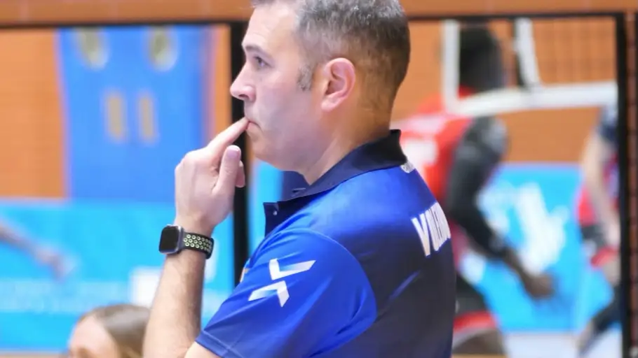 Iván Navarro, entrenador del Club Voleibol Finestrat Iván Navarro, entrenador del Club Voleibol Finestrat