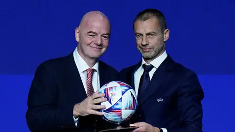 El presidente de la FIFA, Gianni Infantino, y el presidente de la UEFA, Aleksander Ceferin El presidente de la FIFA, Gianni Infantino, y el presidente de la UEFA, Aleksander Ceferin