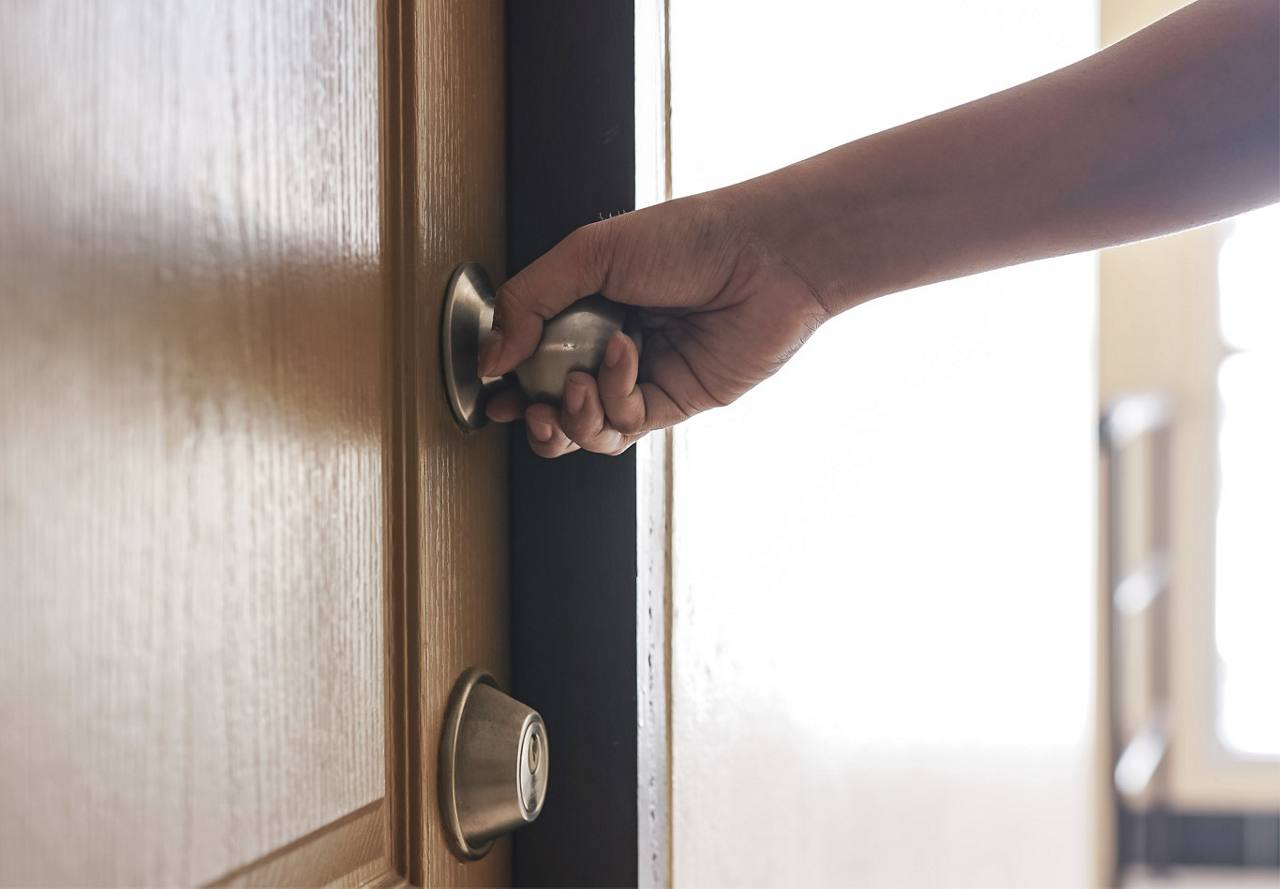 Cómo convertir la puerta de casa en una barrera frente a los robos: B-LOCK responde Cómo convertir la puerta de casa en una barrera frente a los robos: B-LOCK responde