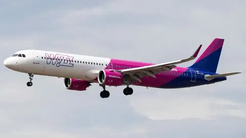 Wizz Air abrirá una base en Santiago y sumará siete nuevas rutas nacionales e internacionales Wizz Air abrirá una base en Santiago y sumará siete nuevas rutas nacionales e internacionales