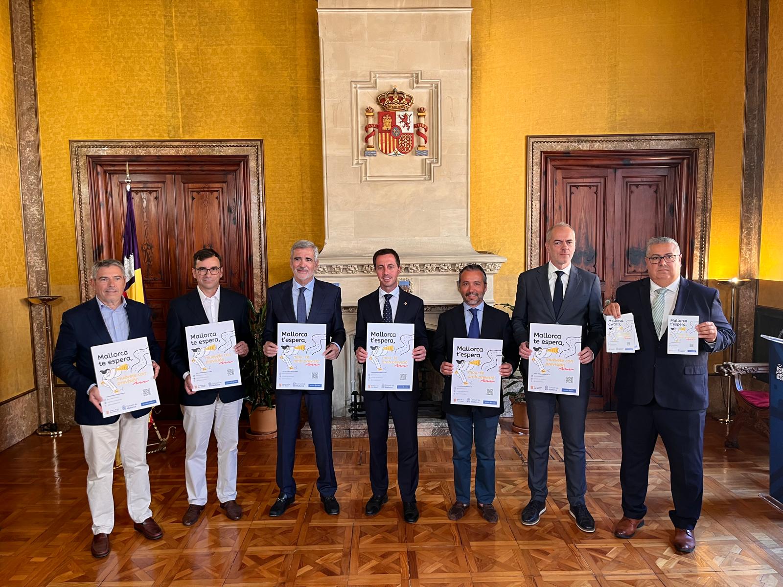 El Consell de Mallorca y las navieras firman un convenio para intercambiar información de cara a la aplicación de la futura ley que regulará la afluencia de vehículos El Consell de Mallorca y las navieras firman un convenio para intercambiar información de cara a la aplicación de la futura ley que regulará la afluencia de vehículos