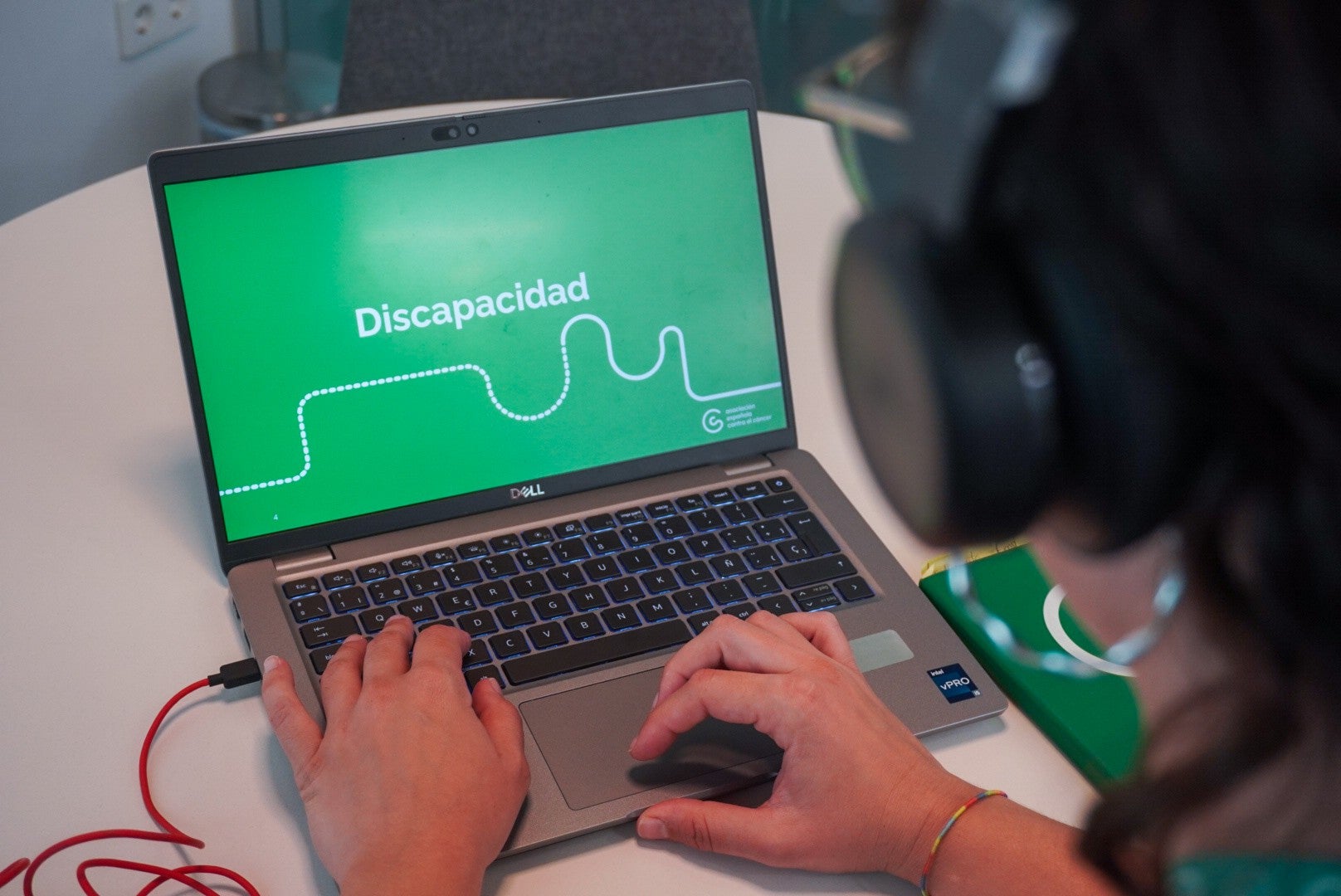 La Asociación Española Contra el Cáncer en Sevilla ofrece información fiable y acompañamiento profesional a pacientes durante el verano La Asociación Española Contra el Cáncer en Sevilla ofrece información fiable y acompañamiento profesional a pacientes durante el verano