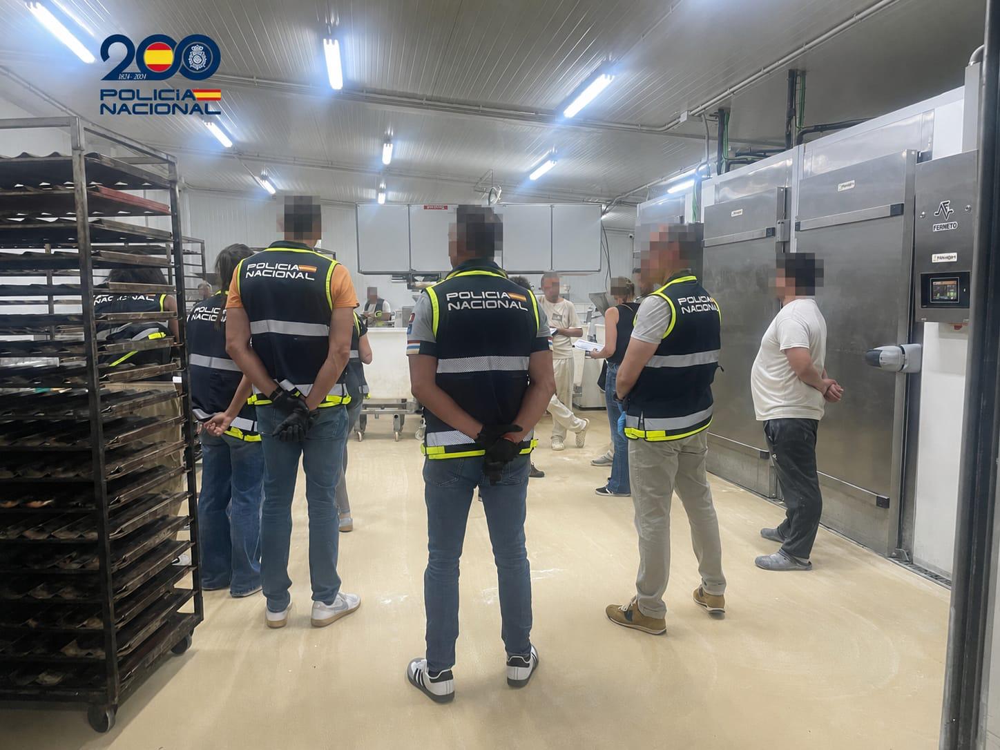 La Policía Nacional desarticula en la provincia de Palencia una organización criminal dedicada a la explotación laboral de migrantes La Policía Nacional desarticula en la provincia de Palencia una organización criminal dedicada a la explotación laboral de migrantes