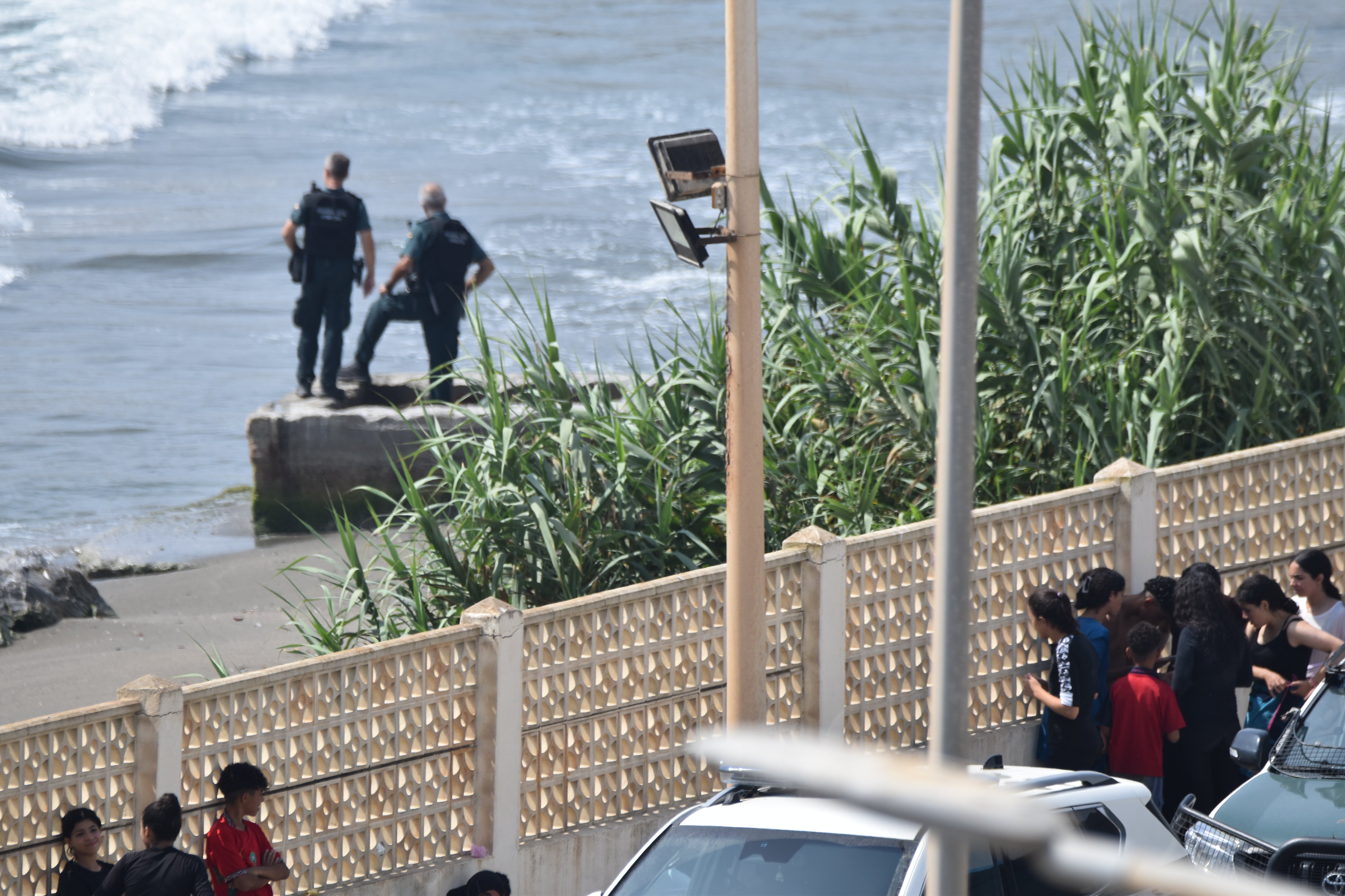 La Guardia Civil alerta del colapso en Ceuta: "Han asistido prácticamente como espectadores porque no podían hacer nada" La Guardia Civil alerta del colapso en Ceuta: "Han asistido prácticamente como espectadores porque no podían hacer nada"
