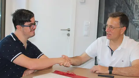 El Ayuntamiento ofrece prácticas a usuarios de Asprona para contribuir a la inserción laboral de los usuarios El Ayuntamiento ofrece prácticas a usuarios de Asprona para contribuir a la inserción laboral de los usuarios