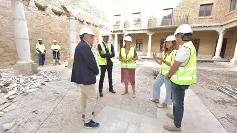 El Castillo de Monzón inicia su transformación para convertirse en un gran Centro Cultural Polivalente .
