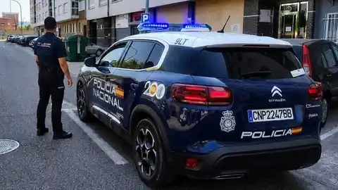 La Policía Nacional esclarece en Palencia dos hurtos cometidos mediante el "hurto cariñoso" .