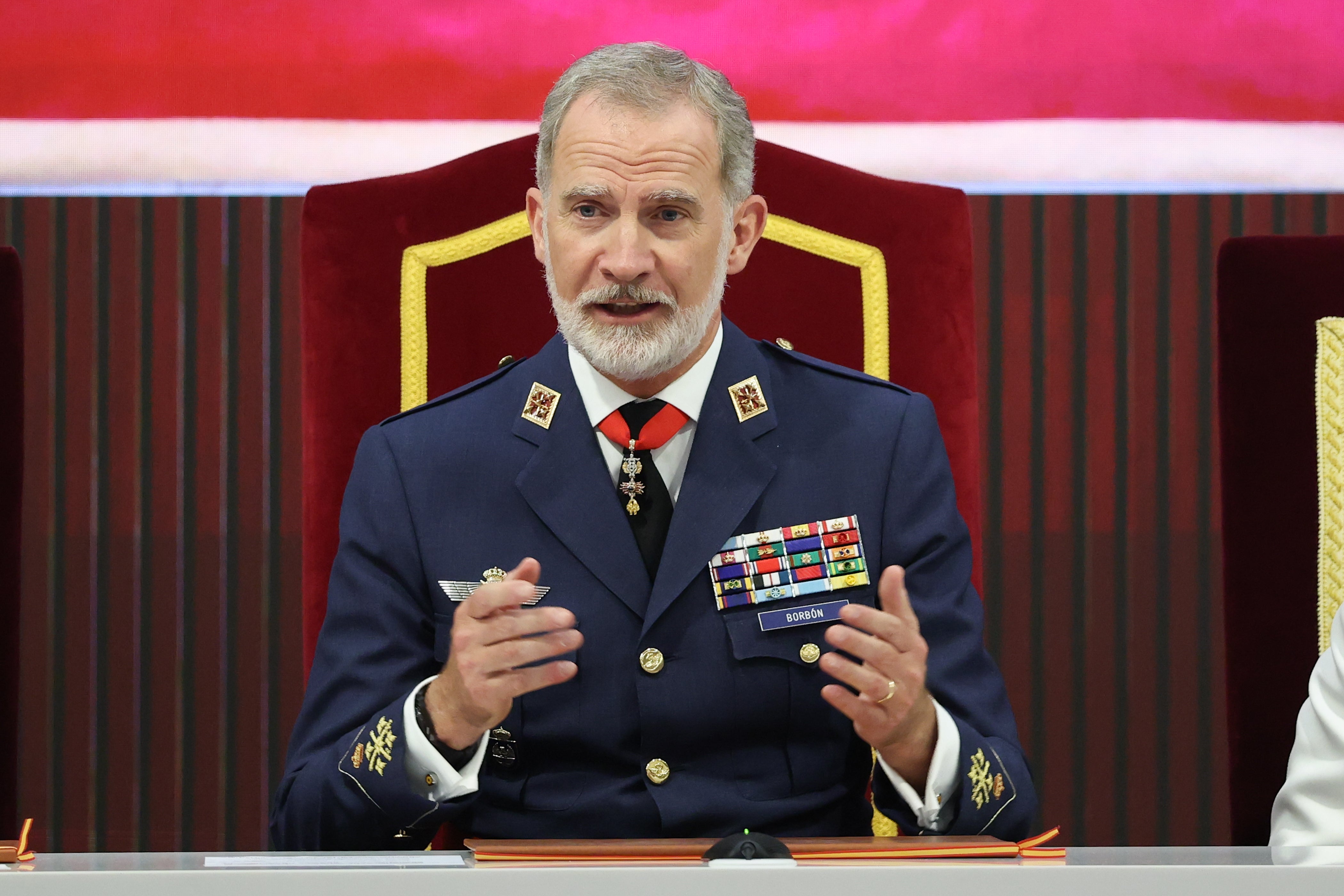 El Rey sigue con "indignación" lo ocurrido en Ceuta: "El Estado debe velar por su seguridad y evitar que vuelva a repetirse" El Rey sigue con "indignación" lo ocurrido en Ceuta: "El Estado debe velar por su seguridad y evitar que vuelva a repetirse"
