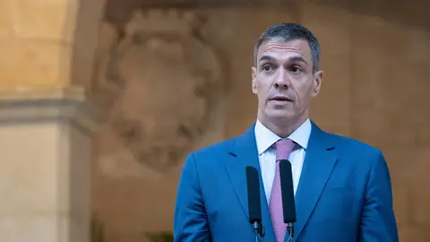 El presidente del Gobierno, Pedro Sánchez, comparece ante los medios de comunicación tras su despacho con el Rey Felipe VI El presidente del Gobierno, Pedro Sánchez, comparece ante los medios de comunicación tras su despacho con el Rey Felipe VI