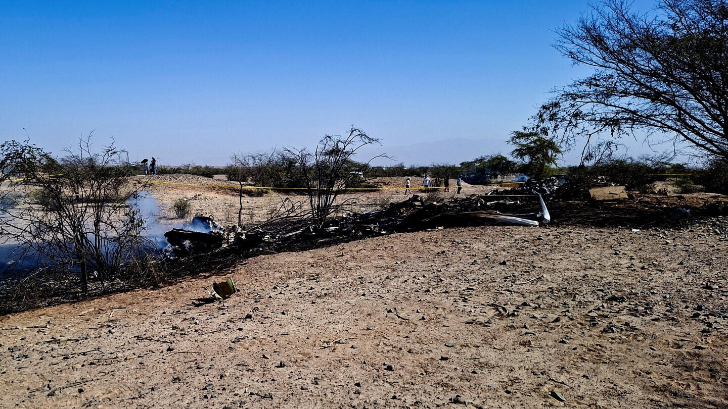 Restos de la avioneta estrellada en Per&uacute; 