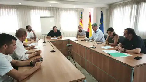 La Generalitat coordina con los municipios un plan de recuperación del entorno de la Sierra de Espadán tras los incendios La Generalitat coordina con los municipios un plan de recuperación del entorno de la Sierra de Espadán tras los incendios