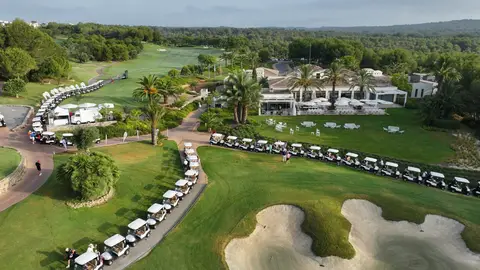 El Torneo de golf 15º aniversario de Las Colinas reunió a 115 jugadores en una jornada repleta de deporte y diversión El Torneo de golf 15º aniversario de Las Colinas reunió a 115 jugadores en una jornada repleta de deporte y diversión