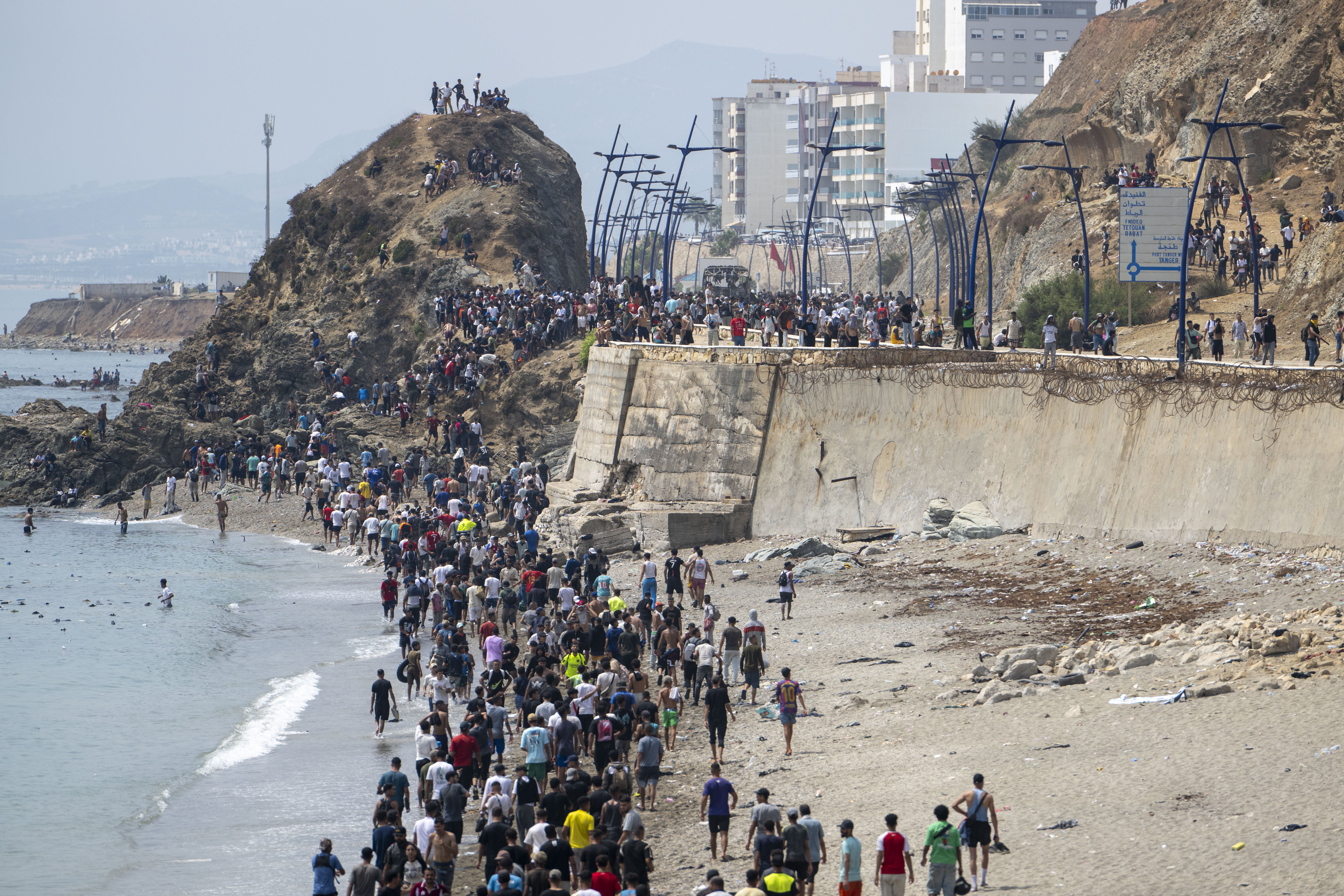 La sorprendente propuesta de un párroco de Navarra sobre la crisis migratoria en Ceuta: "Bombardear Rabat si es necesario" La sorprendente propuesta de un párroco de Navarra sobre la crisis migratoria en Ceuta: "Bombardear Rabat si es necesario"