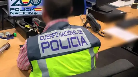 Un hombre de 52 años es detenido por delito de estafa mediante el falso aviso de impago de facturas eléctricas Un hombre de 52 años es detenido por delito de estafa mediante el falso aviso de impago de facturas eléctricas