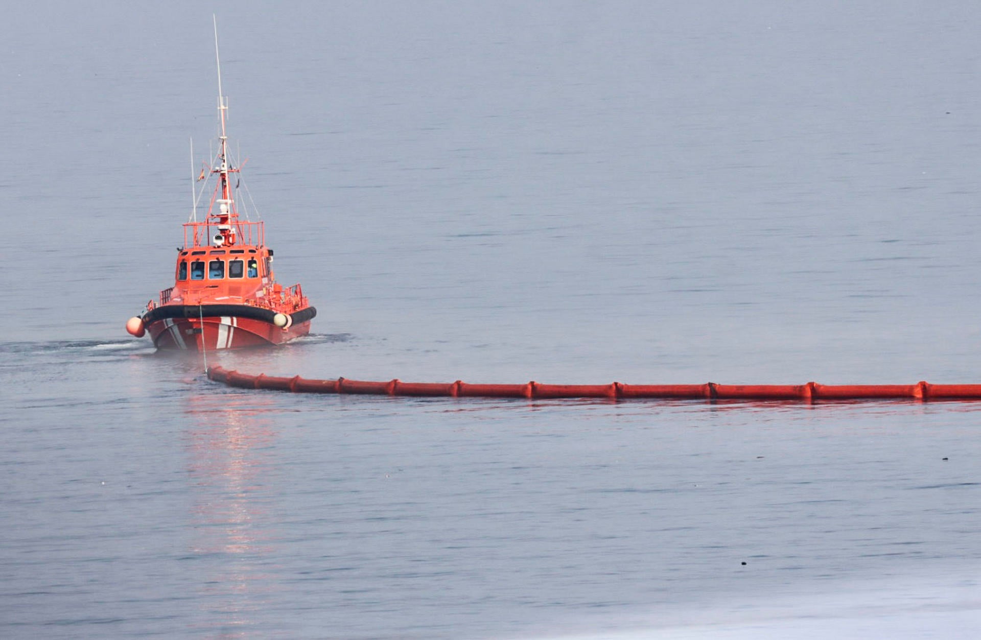La barrera de boyas de Ceuta se rompe 48 horas después de su instalación: Interior asegura que ya se han reparado La barrera de boyas de Ceuta se rompe 48 horas después de su instalación: Interior asegura que ya se han reparado