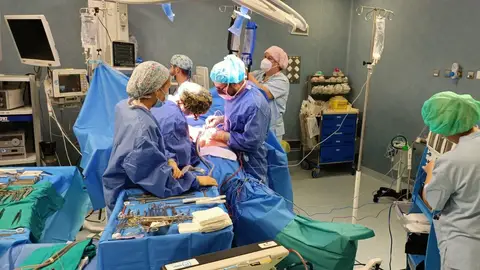 El Hospital Universitario de Torrevieja reduce en más de un 92% la demora quirúrgica para los pacientes de mayor gravedad El Hospital Universitario de Torrevieja reduce en más de un 92% la demora quirúrgica para los pacientes de mayor gravedad