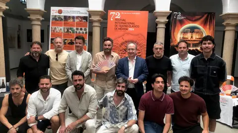 El Festival de Mérida acoge 'Cómicos de Roma', de David Mamet, un homenaje al mundo actoral protagonizado por Fernando Tejero El Festival de Mérida acoge 'Cómicos de Roma', de David Mamet, un homenaje al mundo actoral protagonizado por Fernando Tejero