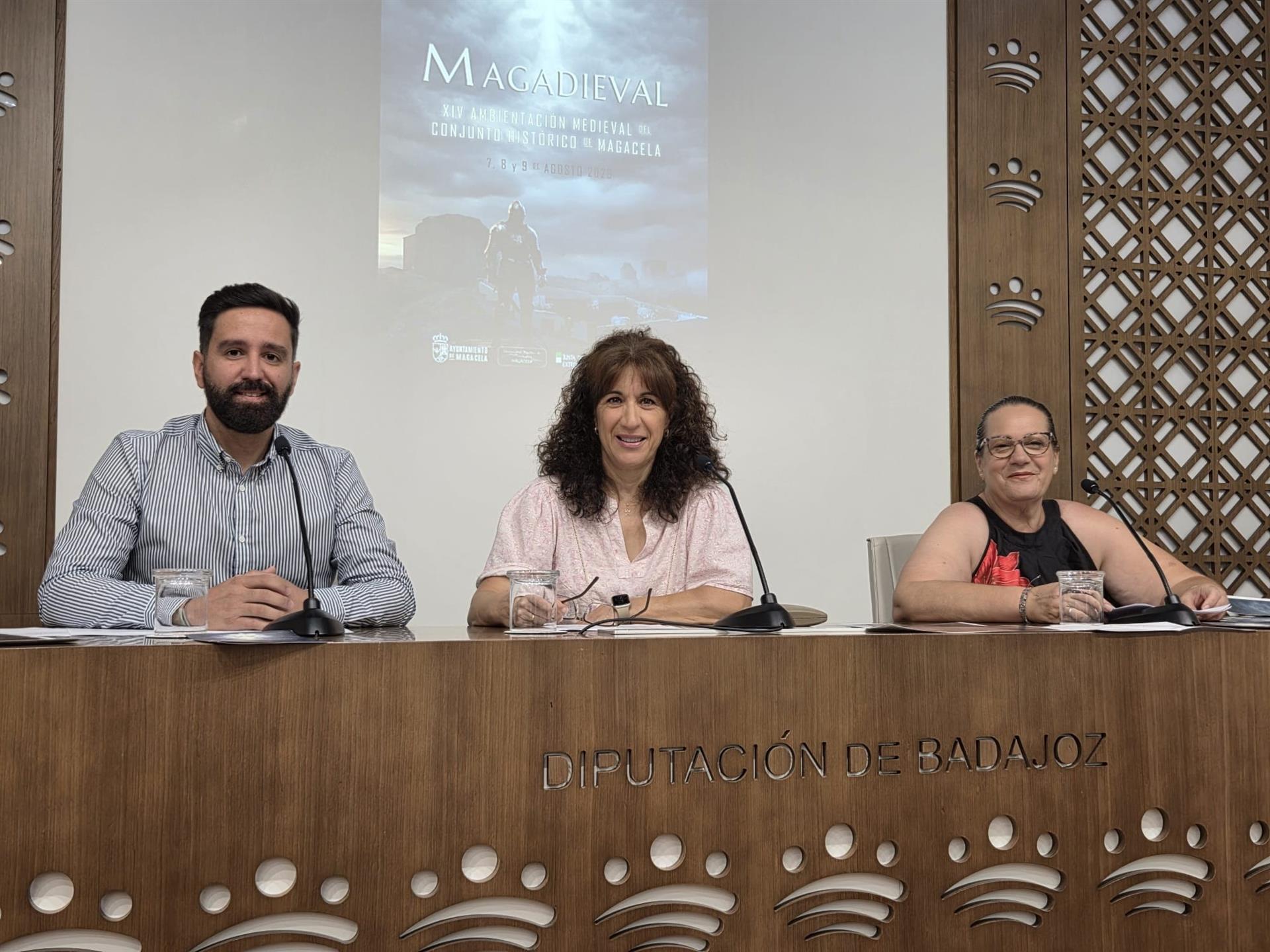 Magacela revive su pasado con artesanía, música o teatro de calle de la mano de 'Magadieval' Magacela revive su pasado con artesanía, música o teatro de calle de la mano de 'Magadieval'