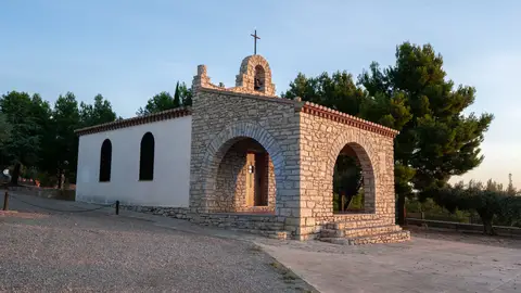 Condenado a un año de prisión por irse sin pagar tras 26 días alojado en un hotel de La Vall d’Alba Condenado a un año de prisión por irse sin pagar tras 26 días alojado en un hotel de La Vall d’Alba