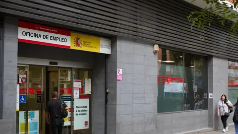 Imagen de archivo de una oficina de empleo en Madrid. Imagen de archivo de una oficina de empleo en Madrid.