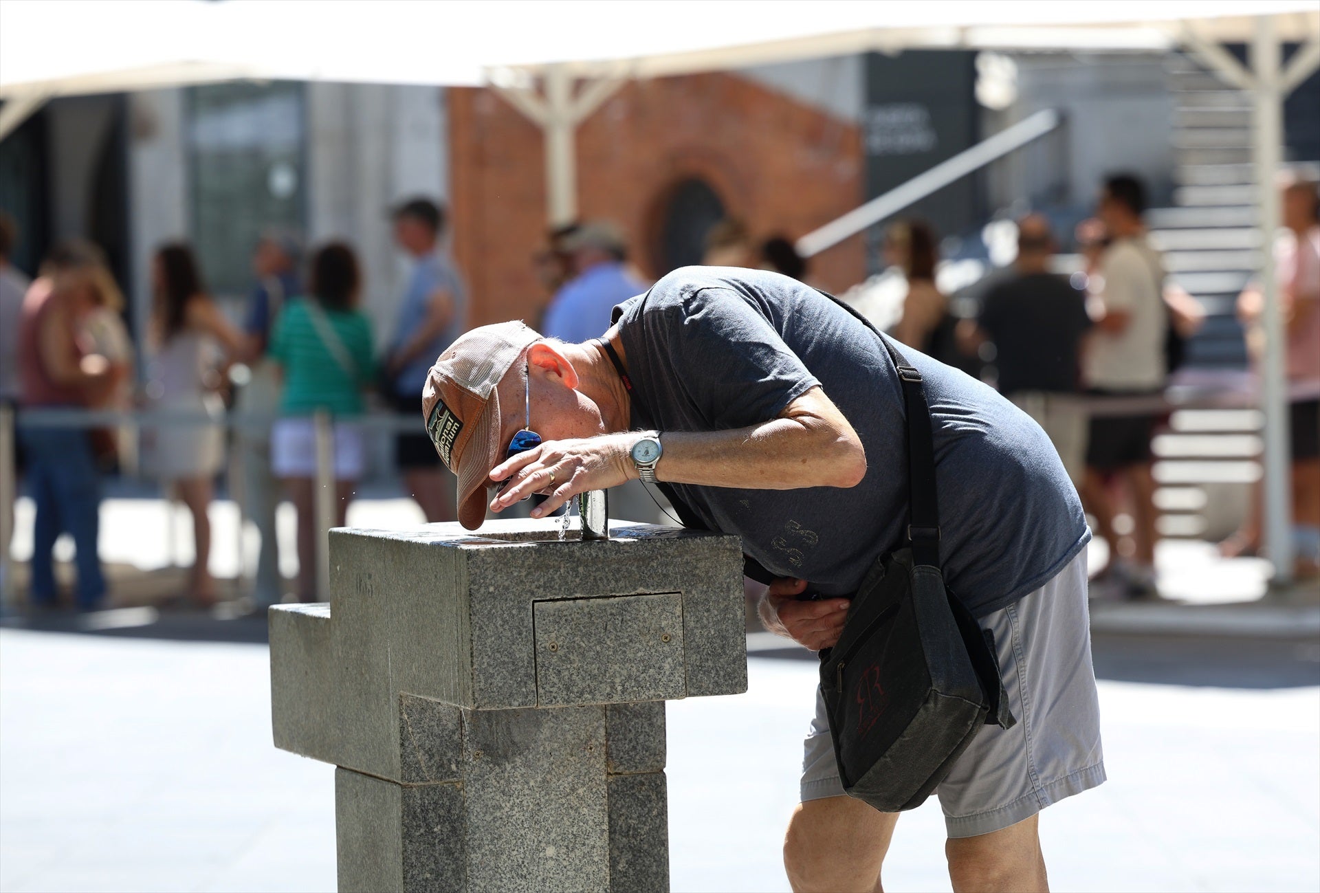 Golpe de calor o insolación: los síntomas que no debes confundir con un simple mareo Golpe de calor o insolación: los síntomas que no debes confundir con un simple mareo
