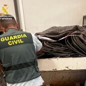 Momento de la localización del cobre por parte de los investigadores.